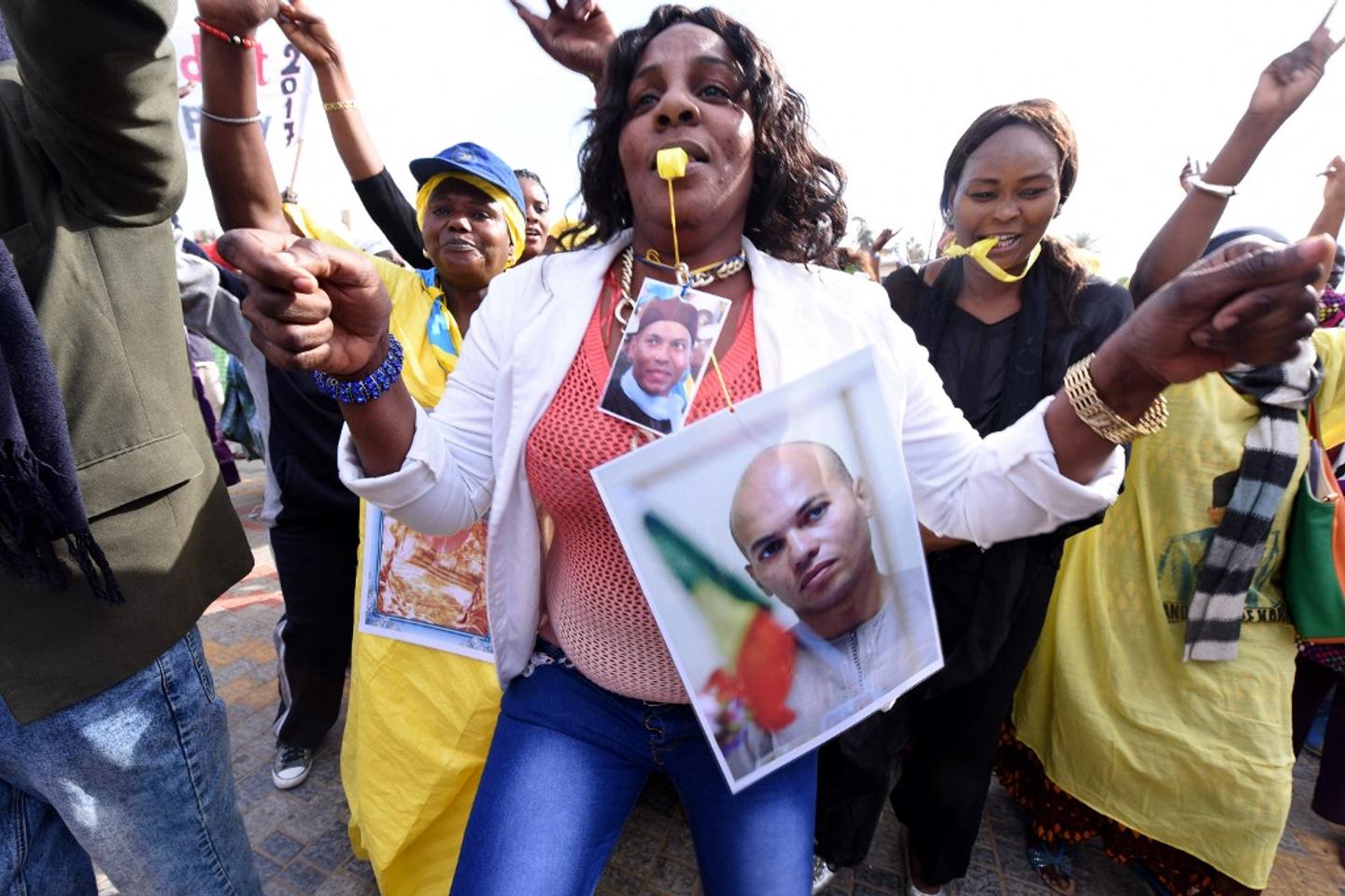 Au Sénégal, Karim Wade n’a pas annoncé sa candidature à la présidence mais il en a déjà payé la caution