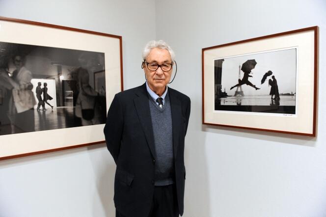 7b6e057 5005622 01 06 - Elliott Erwitt, famend American photographer, passes away at 95
