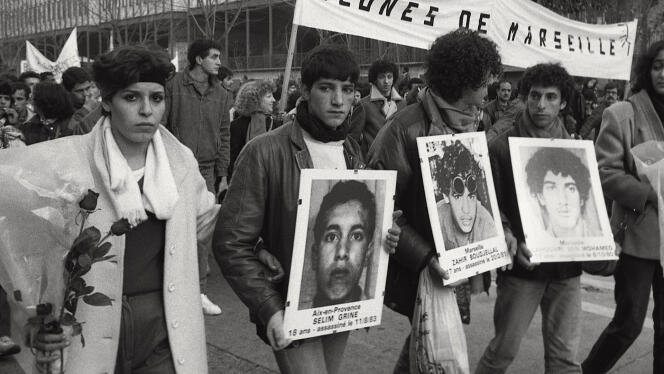 Le départ de la Marche pour l'égalité et contre le racisme, fête le 15 octobre 1983 de Marseille.  Au premier plan à gauche, Yamina Benchenni.