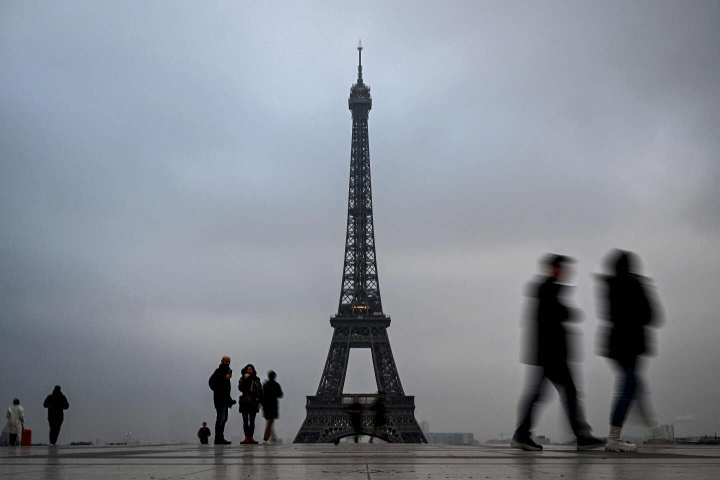 Attaque au couteau à Paris : un mort et deux blessés