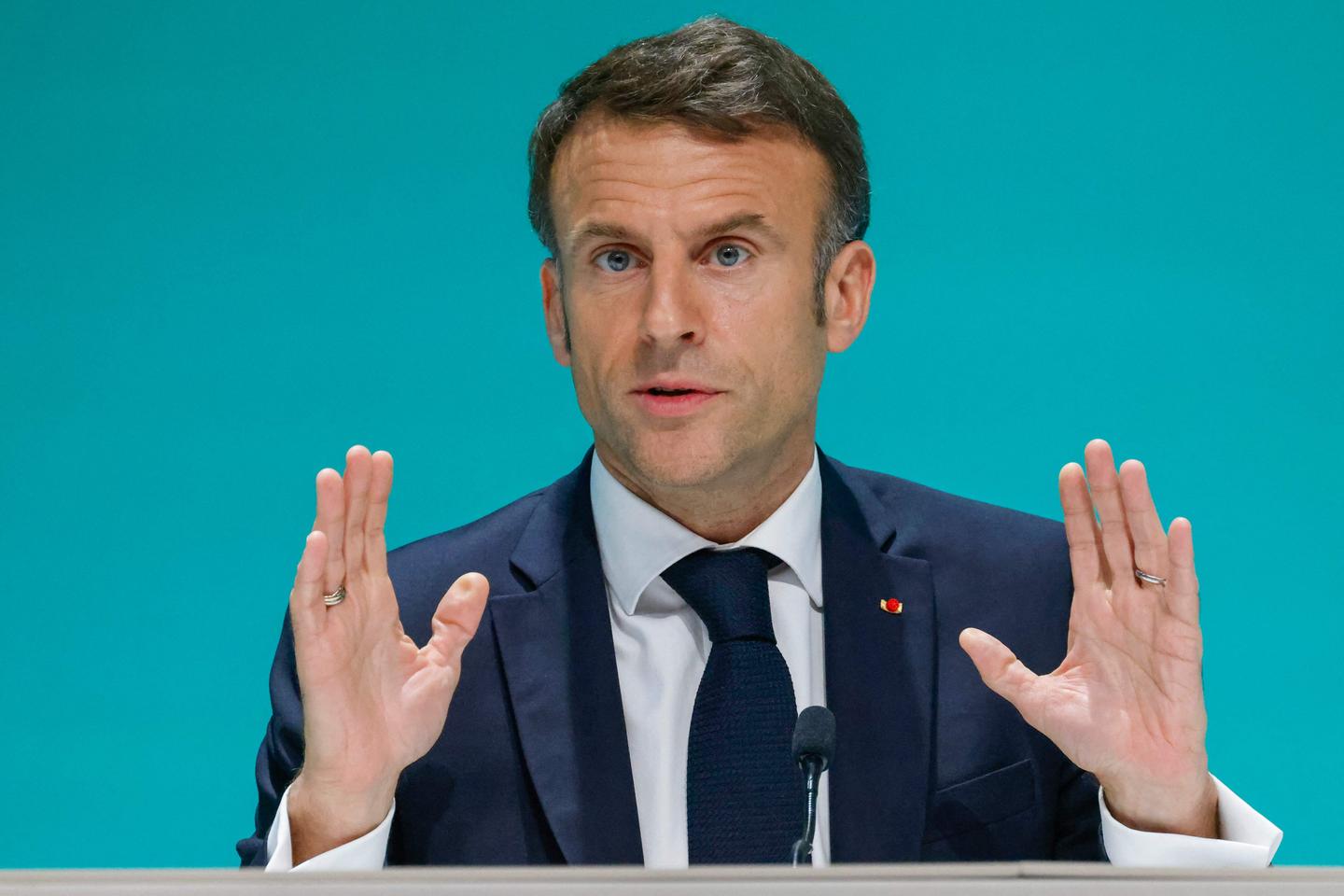 Israel-Hamas war: Macron urges Netanyahu to clarify aims and spare civilians