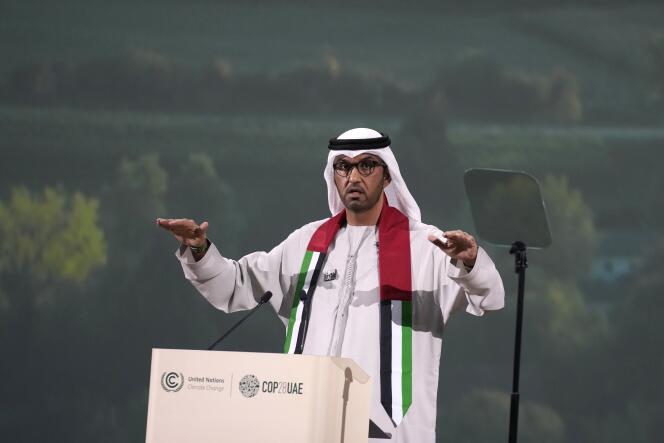Il presidente della COP28 Sultan Al Jaber parla durante la sessione del vertice COP28 delle Nazioni Unite sul clima, sabato 2 dicembre 2023, a Dubai, negli Emirati Arabi Uniti.