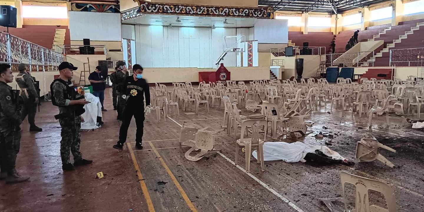 Aux Philippines, un attentat à la bombe fait au moins quatre morts lors d’une messe catholique