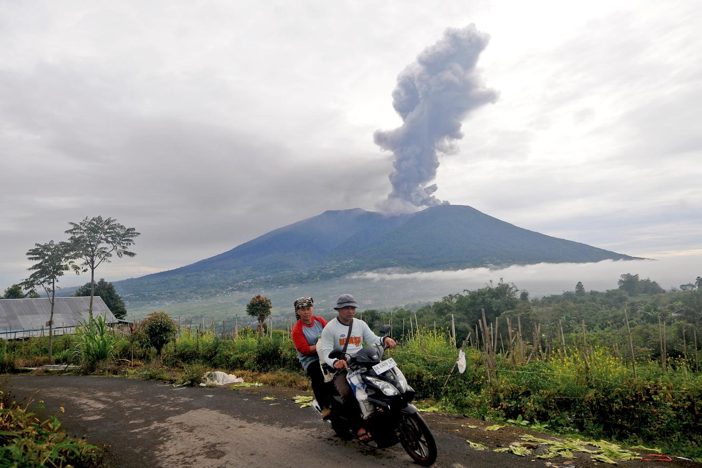 Indonesia: 11 hikers found dead after volcanic eruption, dozen still missing