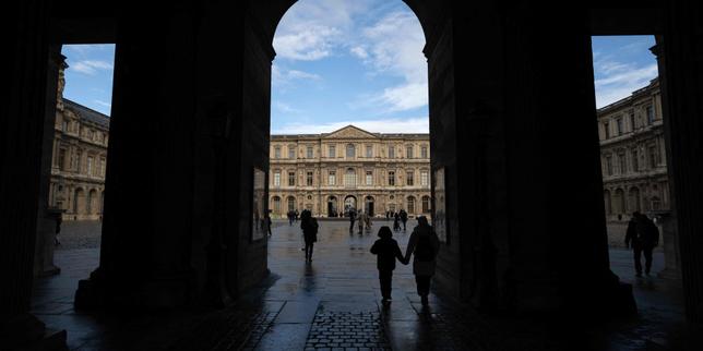 Au Musée du Louvre, le billet d’entrée va passer de 17 à 22 euros