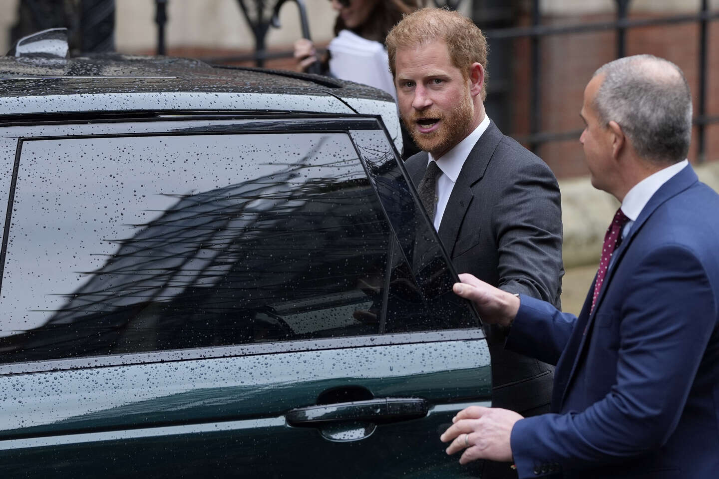 Książę Harry skazany przez brytyjski tabloid za włamanie do poczty głosowej