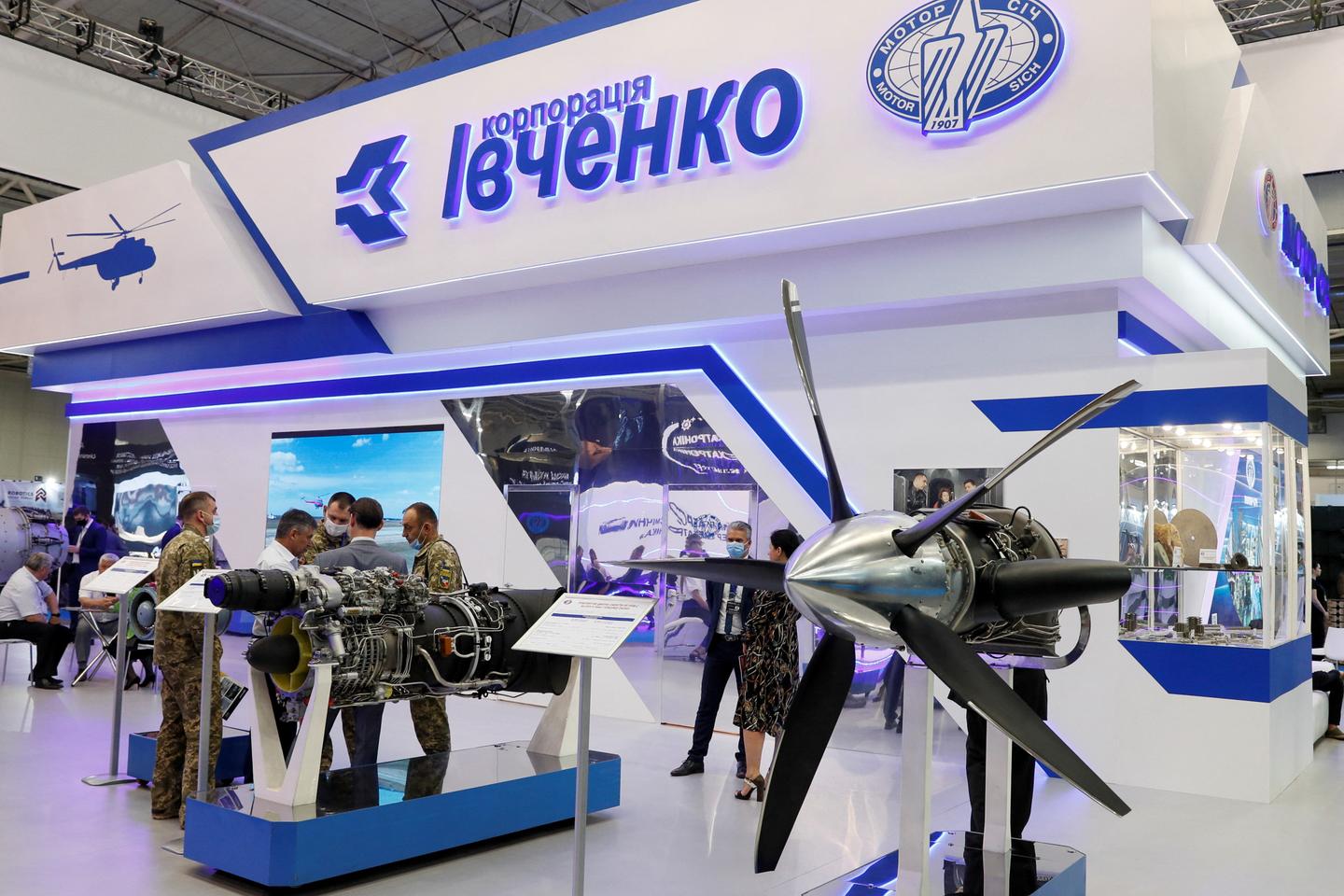 Ukraine opens arms procurement corruption investigation