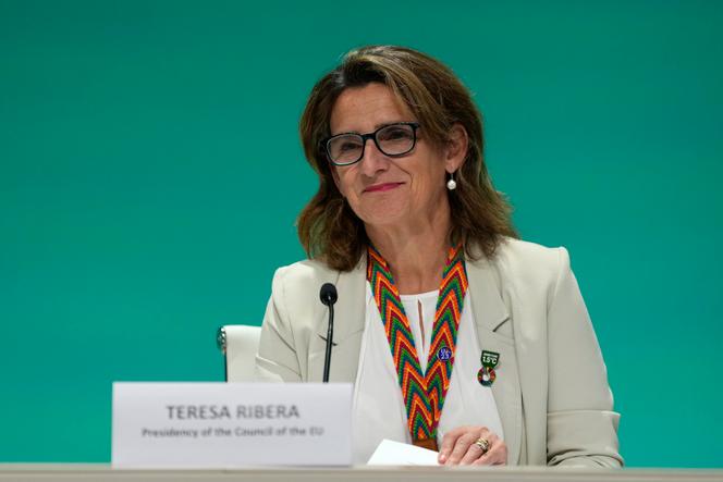 La ministre de la transition écologique espagnole, Teresa Ribera, lors d’une conférence de presse à la COP28, à Dubaï, le 6 décembre 2023.
