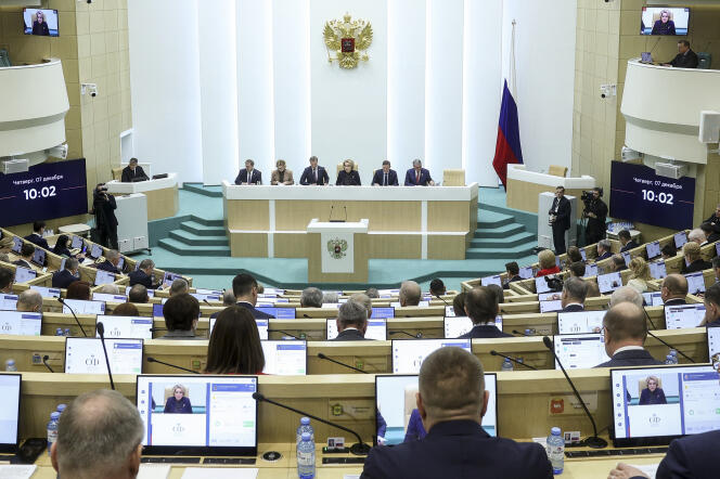 Valentina Matvienko, présidente du Conseil de la Fédération russe, dirige une session, le 7 décembre 2023. 