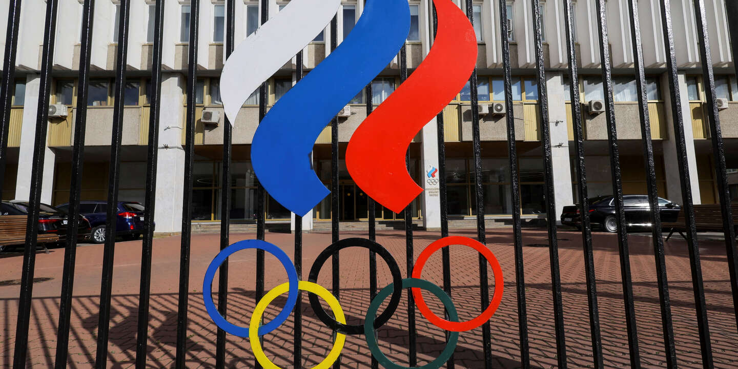 Het Internationaal Olympisch Comité staat toe dat Russische en Wit-Russische atleten onder een neutrale vlag deelnemen aan de Olympische Spelen in Parijs