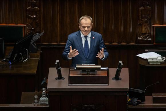 Donald Tusk présentant son programme au Parlement polonais, le 12 décembre 2023.