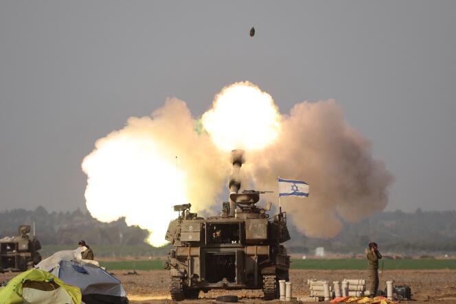 Bombardement de l’armée israélienne à la frontière avec Gaza, le 12 décembre 2023.