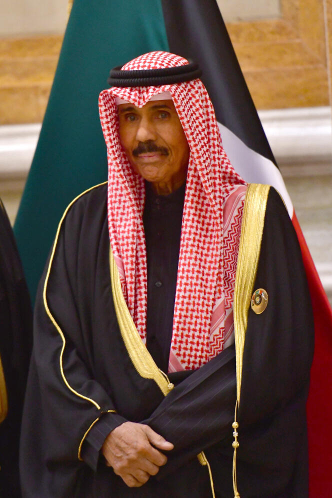 L'emiro del Kuwait, Nawaf Al-Ahmad Al-Jaber Al-Sabah, in Kuwait, il 5 dicembre 2017. 