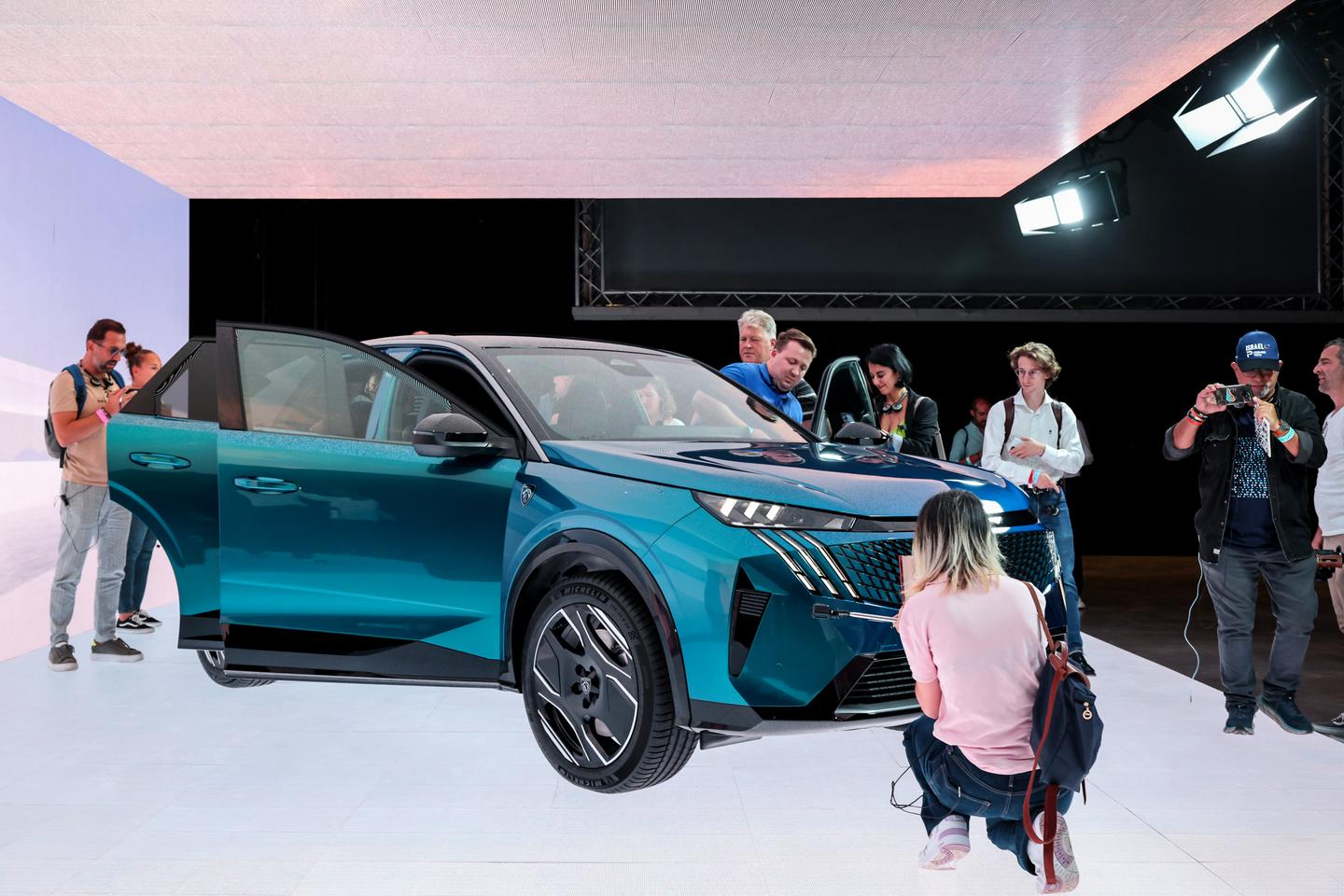 Coche eléctrico: democratización difícil