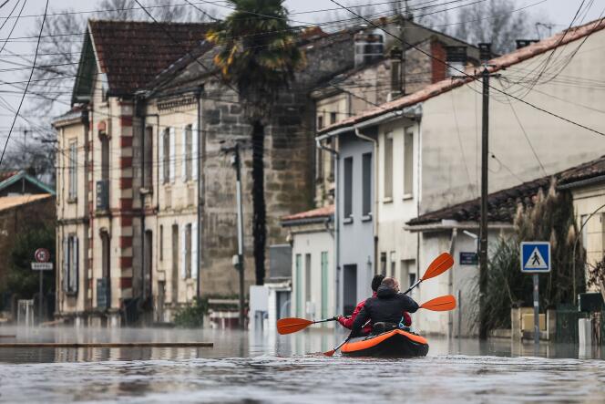 En las calles inundadas de Saintes, 17 de diciembre de 2023. 