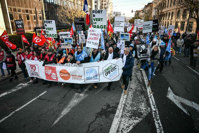 Manifestación para protestar contra la situación de los empleados del Casino en Saint-Etienne (Loira), 17 de diciembre de 2023.