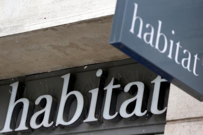 L’enseigne d’un magasin Habitat, le 2 juillet 2013, à Paris.