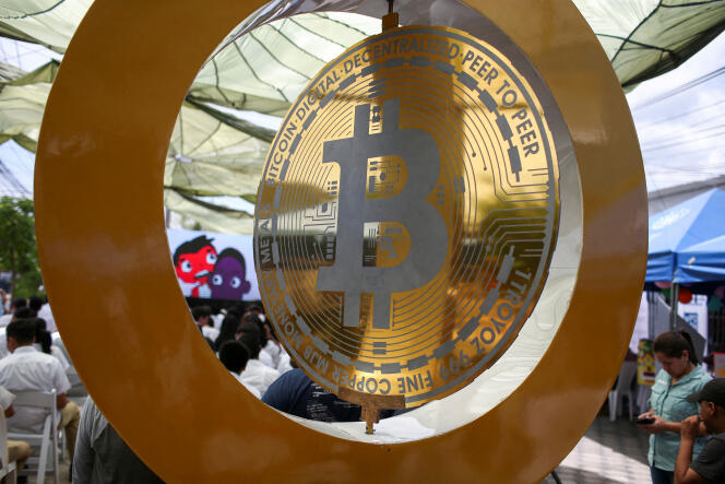 Au Bitcoin Plaza, à l’occasion du deuxième anniversaire de l’acceptation de la cryptomonnaie comme moyen de paiement, à Ilopango (Salvador), le 7 septembre 2023.