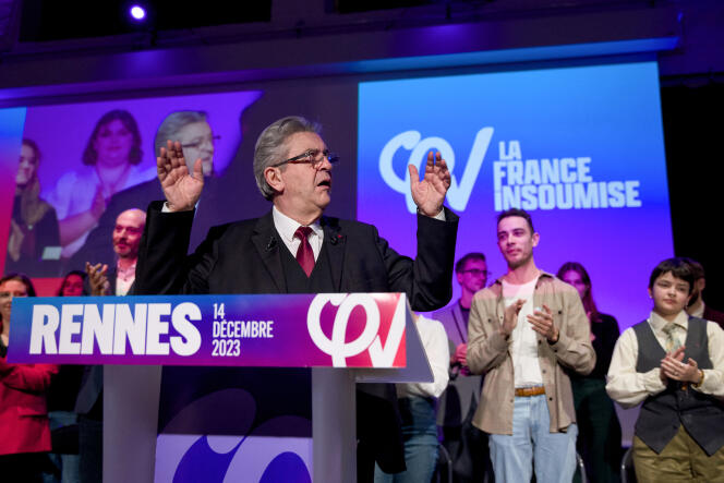 Jean-Luc Mélenchon, le leader de La France insoumise (LFI), lors d’un meeting à Rennes, le 14 décembre 2023.