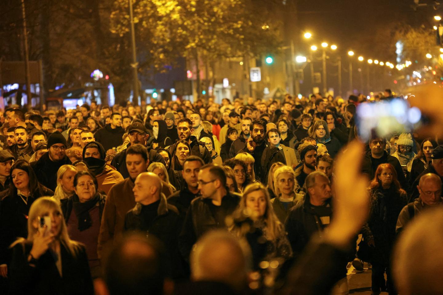Serbia: Protesters set up roadblocks over alleged election fraud