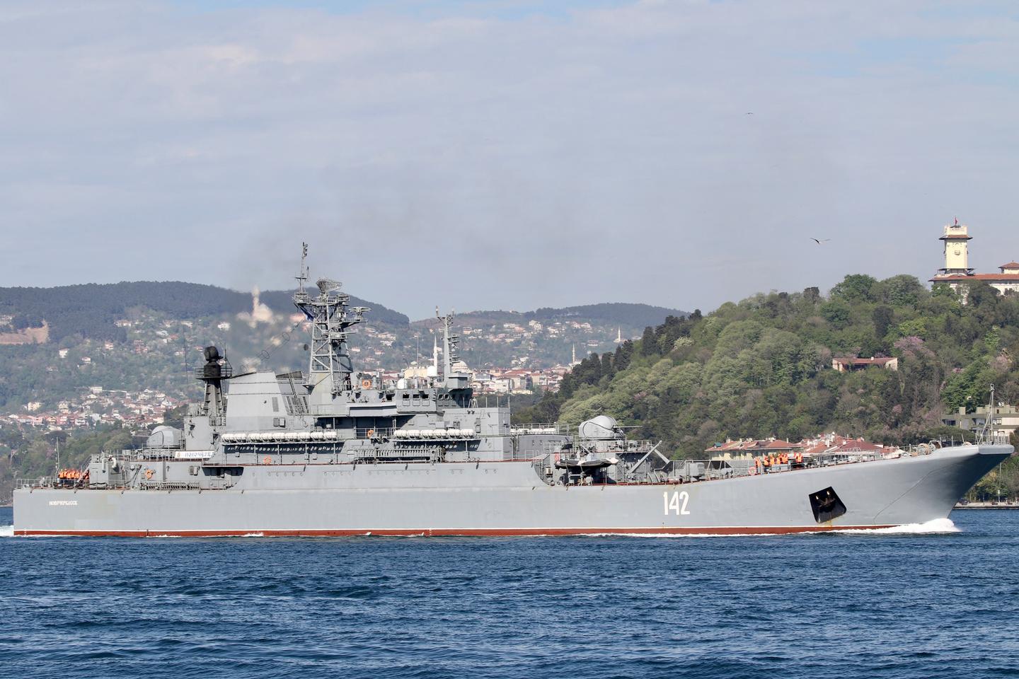 Ukraine strikes Russian warship in Crimean port