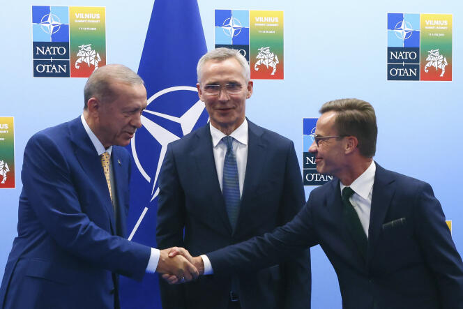 El presidente turco, Recep Tayyip Erdogan, el primer ministro sueco, Ulf Kristersson, y el secretario general de la OTAN, Jens Stoltenberg, en Vilna, Lituania, el 10 de julio de 2023.