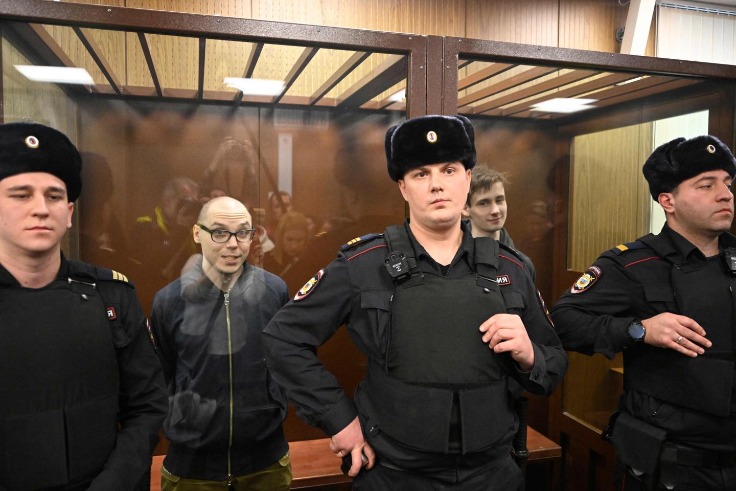 Two Russian poets imprisoned for speaking out against Ukraine war