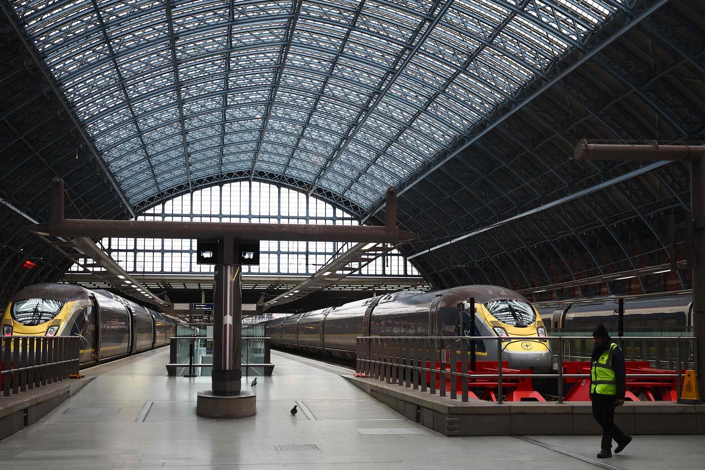 Eurostar anuncia la reanudación del tráfico de trenes con origen y destino en Londres a partir del domingo, tras una jornada de cancelaciones