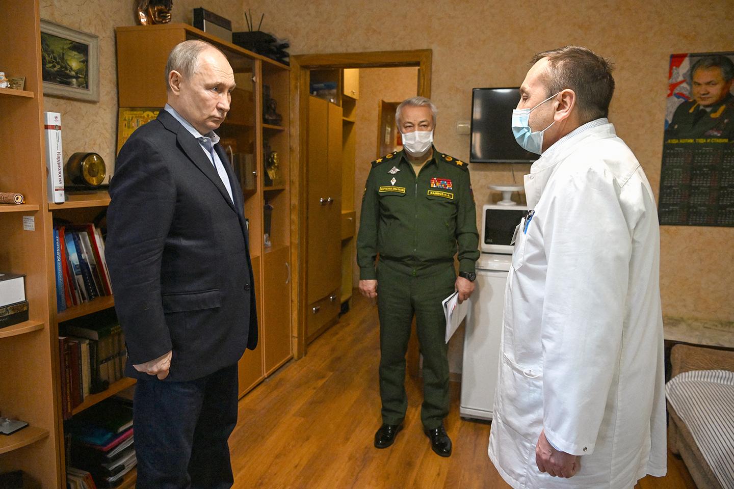 Vladimir Putin visited a military hospital. Does anyone care?