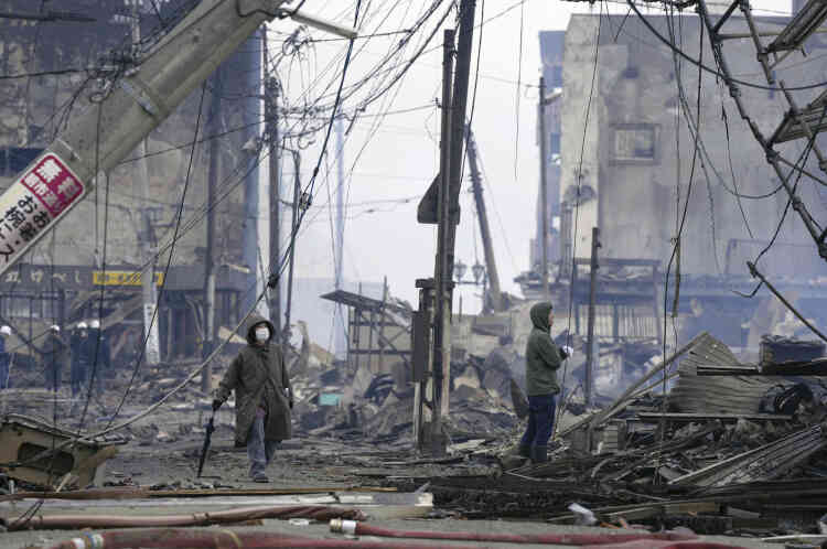 All'interno di un mercato danneggiato dal terremoto a Wajima, prefettura di Ishikawa, Giappone, martedì 2 gennaio 2024.