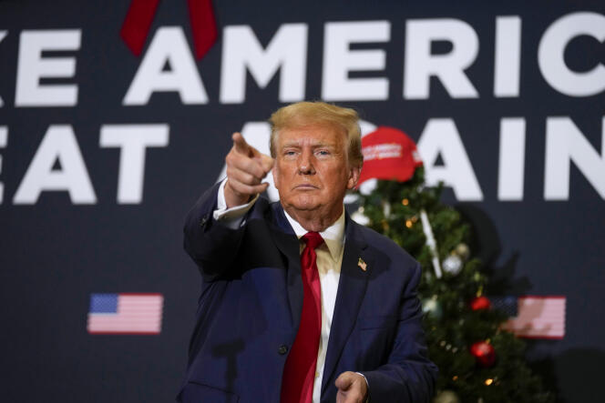 Donald Trump durante un mitin en Waterloo, Iowa, el 19 de diciembre de 2023.