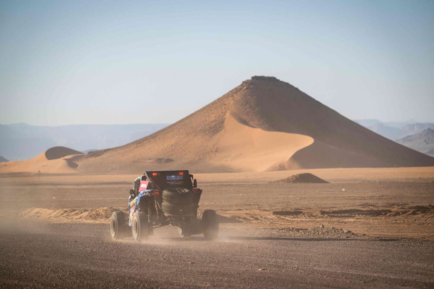 Dakar 2024 prende il via in Arabia Saudita in un contesto geopolitico e di sicurezza teso