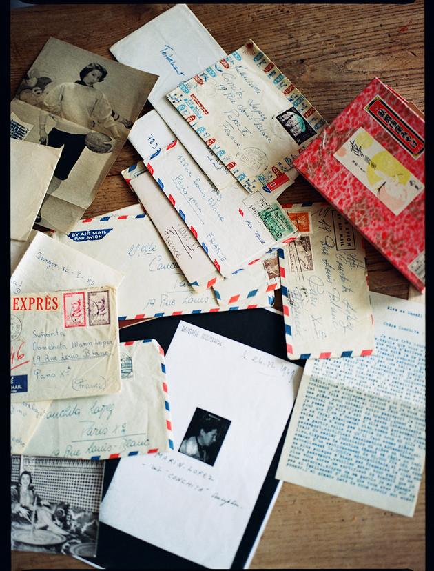 Letters and documents found in the Paris metro in January 2002