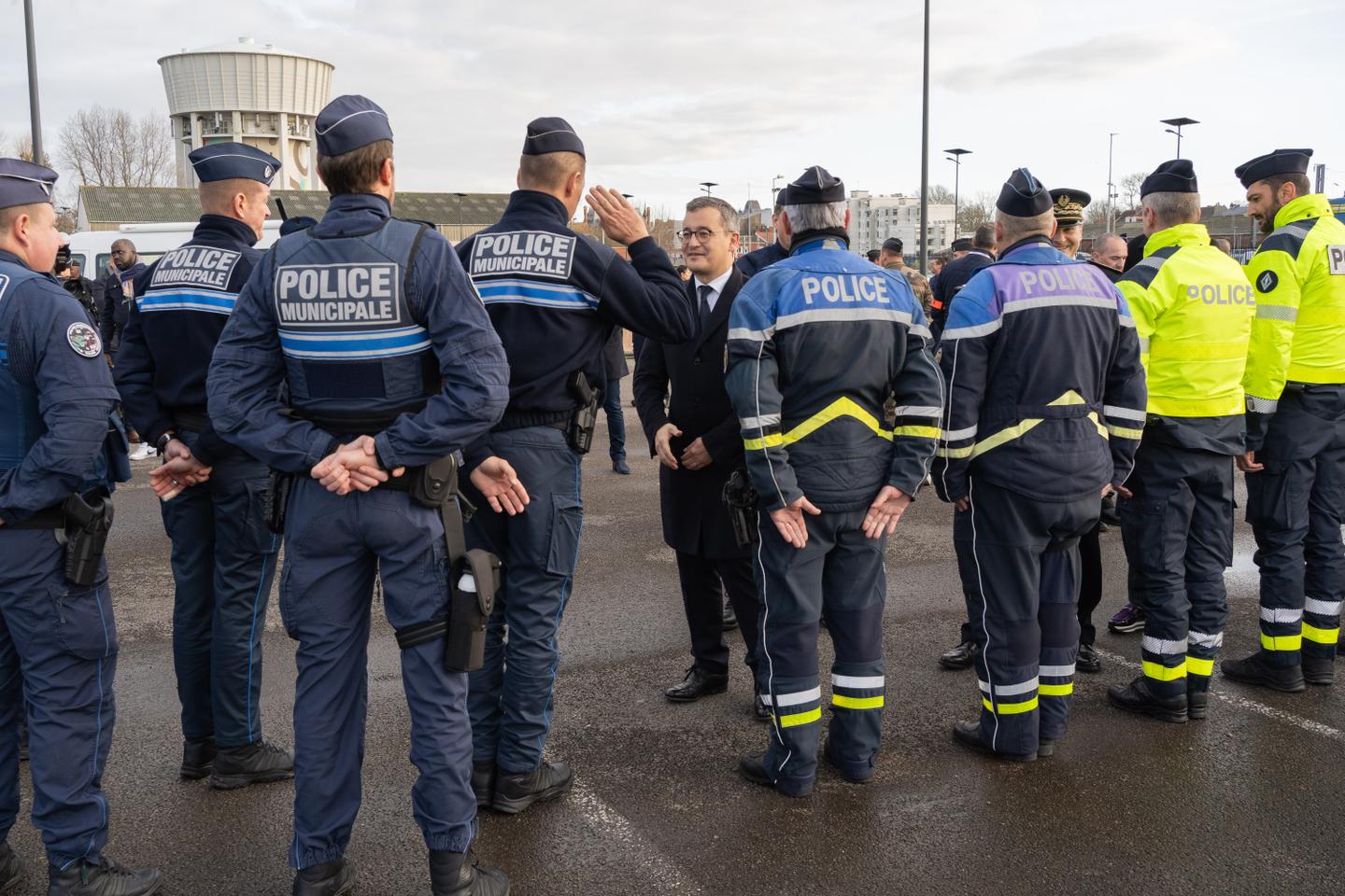 French report blasts ineffective policies to combat illegal immigration