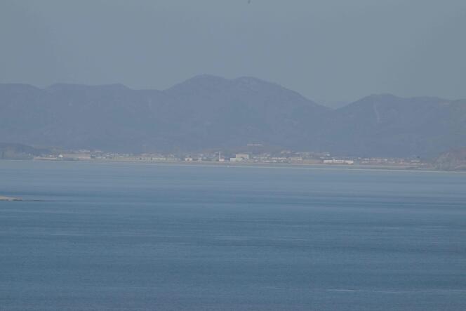 Vista del lado norcoreano desde la isla Yeonpyeong el 6 de enero de 2024. 