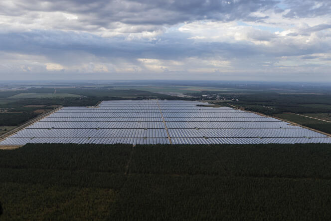 La centrale solaire photovoltaïque de Cestas (Gironde), le 29 juillet 2022.