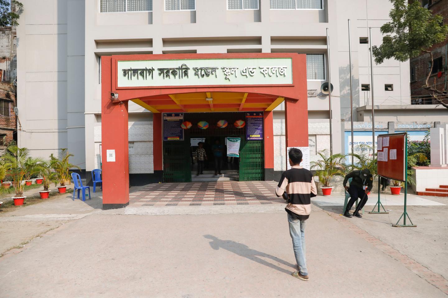 Bangladesh votes in election boycotted by opposition