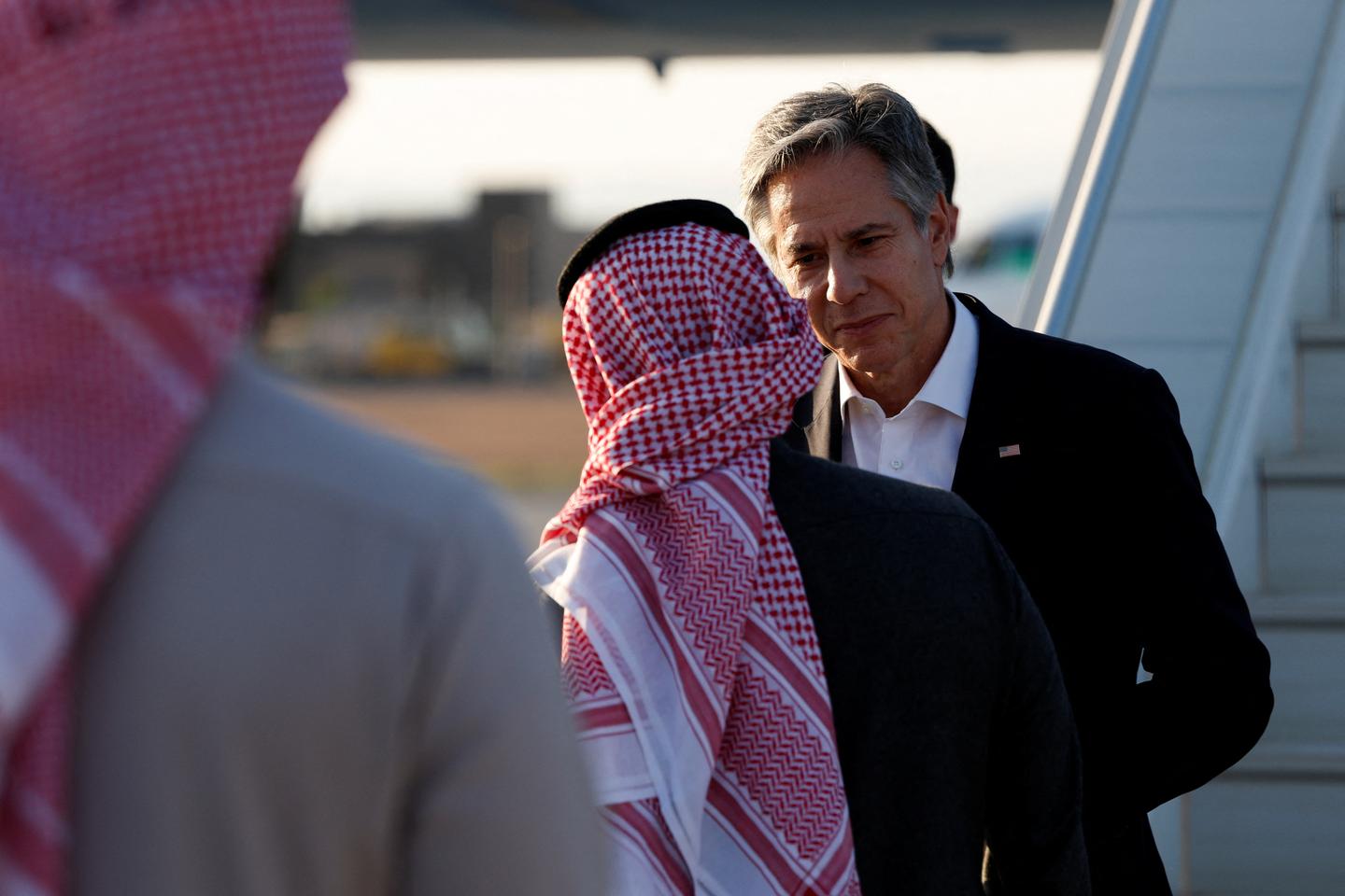 Saudi Arabia attempts to position itself as mediator after US-British strikes against Houthis in Yemen