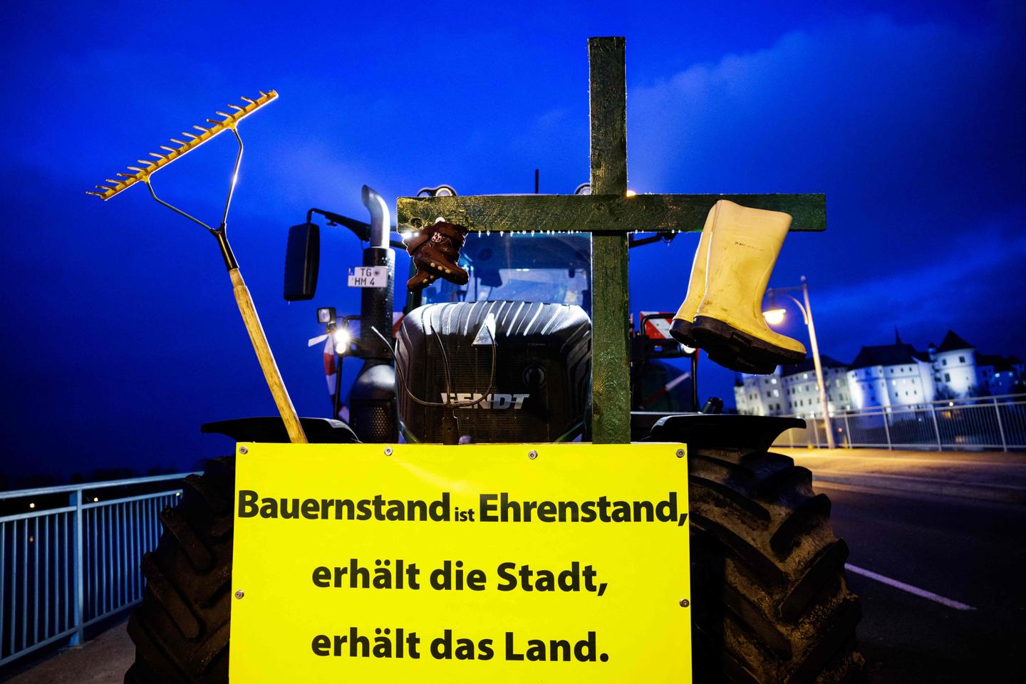 German farmers stage 'week of action,' among fears of far-right exploitation