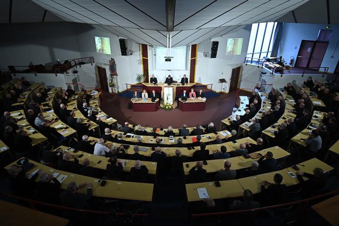 Une réunion de la Conférence des évêques de France, à Lourdes (Hautes-Pyrénées), en novembre 2021.