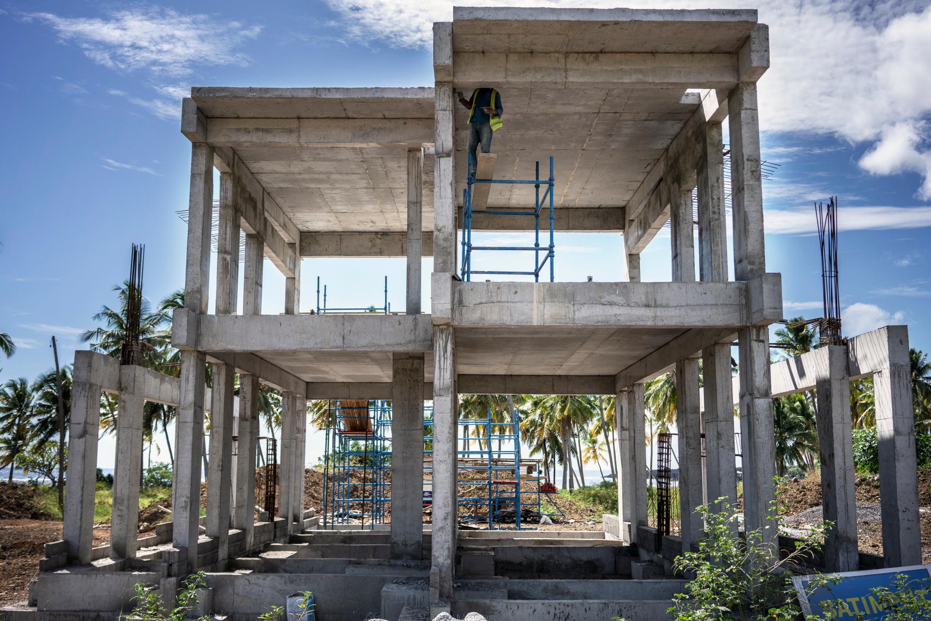 Once construction is complete, the Marriott International group will operate the five-star hotel.