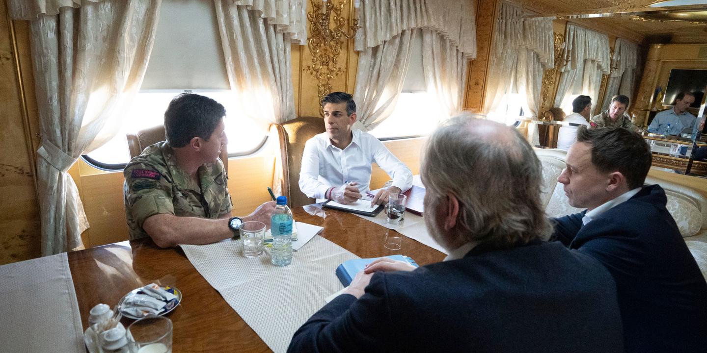 “Nuestro apoyo no flaqueará”, dice Rishi Sunak durante su visita a Kiev
