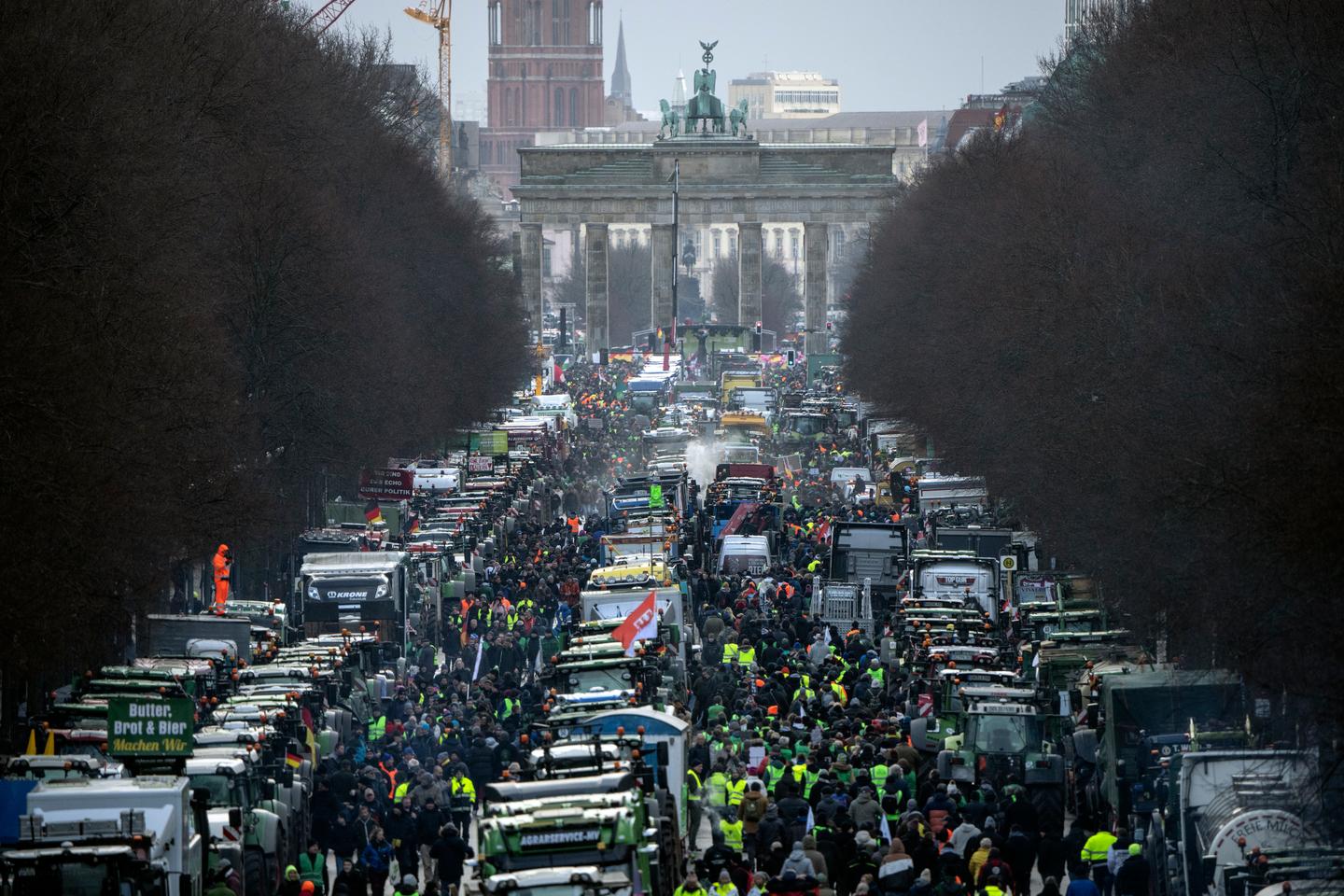 German farmers protest against fuel subsidy cuts in Berlin