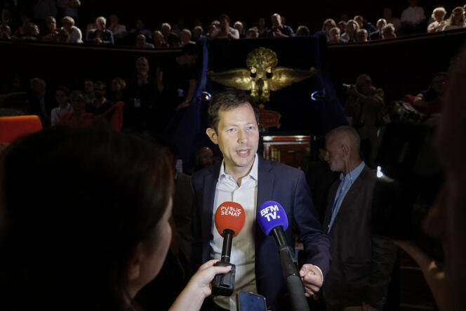 François-Xavier Bellamy, eurodiputado y vicepresidente del partido Les Républicains (LR), durante la asamblea general de LR en el Cirque d'hiver, en París, el 17 de junio de 2023.
