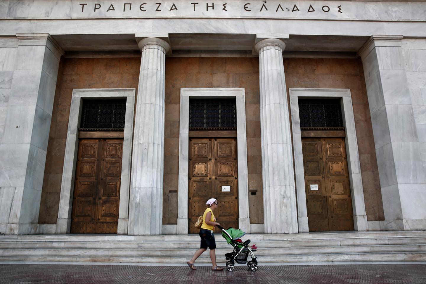 Greeks outraged over price of baby formula, the most expensive in Europe