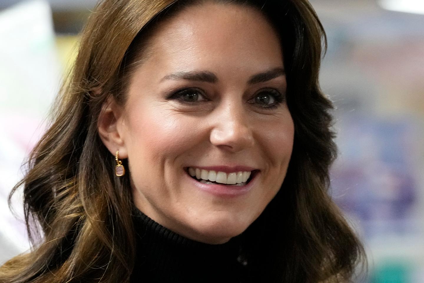 Princess of Wales Kate Middleton hospitalized for up to two weeks after abdominal surgery