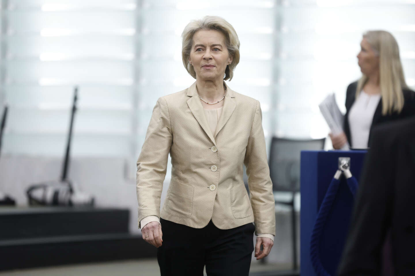 European Parliament puts Ursula van der Leyen under pressure