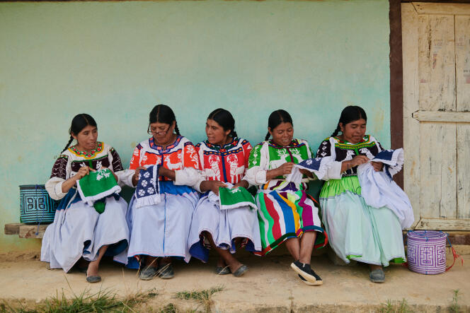 Bordadoras del estado mexicano de Oaxaca.