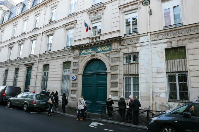 Devant le collège Stanislas, à Paris, le 18 janvier 2024.