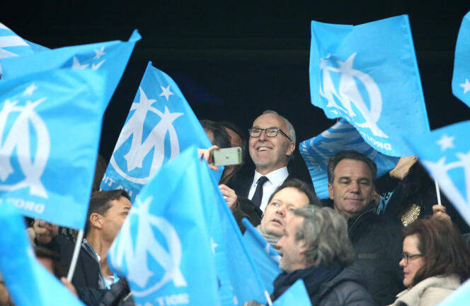 Le propriétaire de l’Olympique de Marseille, le milliardaire américain Frank McCourt, au stade Vélodrome le 26 février 2017.